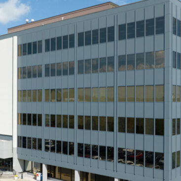 1050 Wall street West image